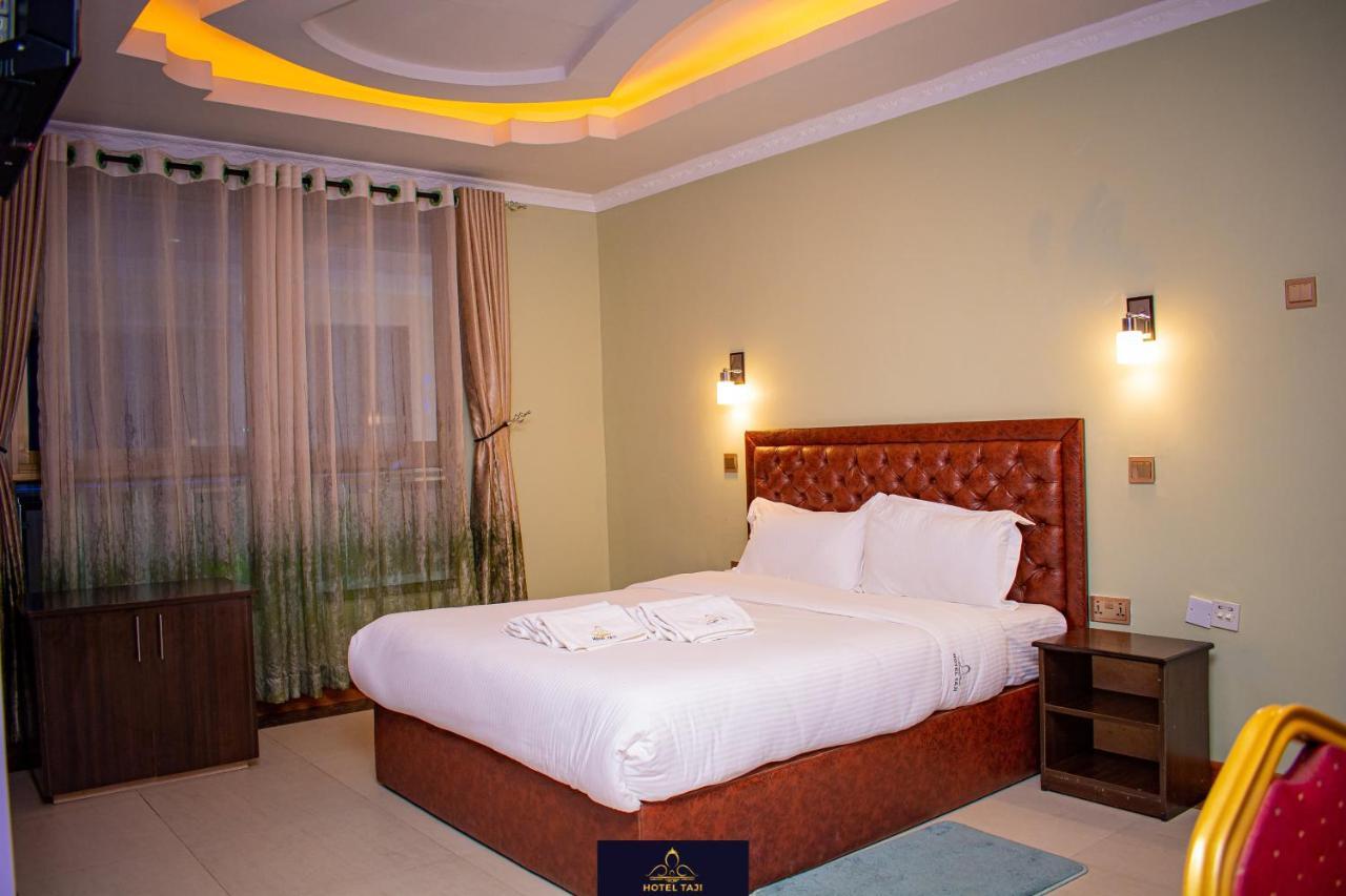 Hotel Taji Nanyuki Exteriör bild