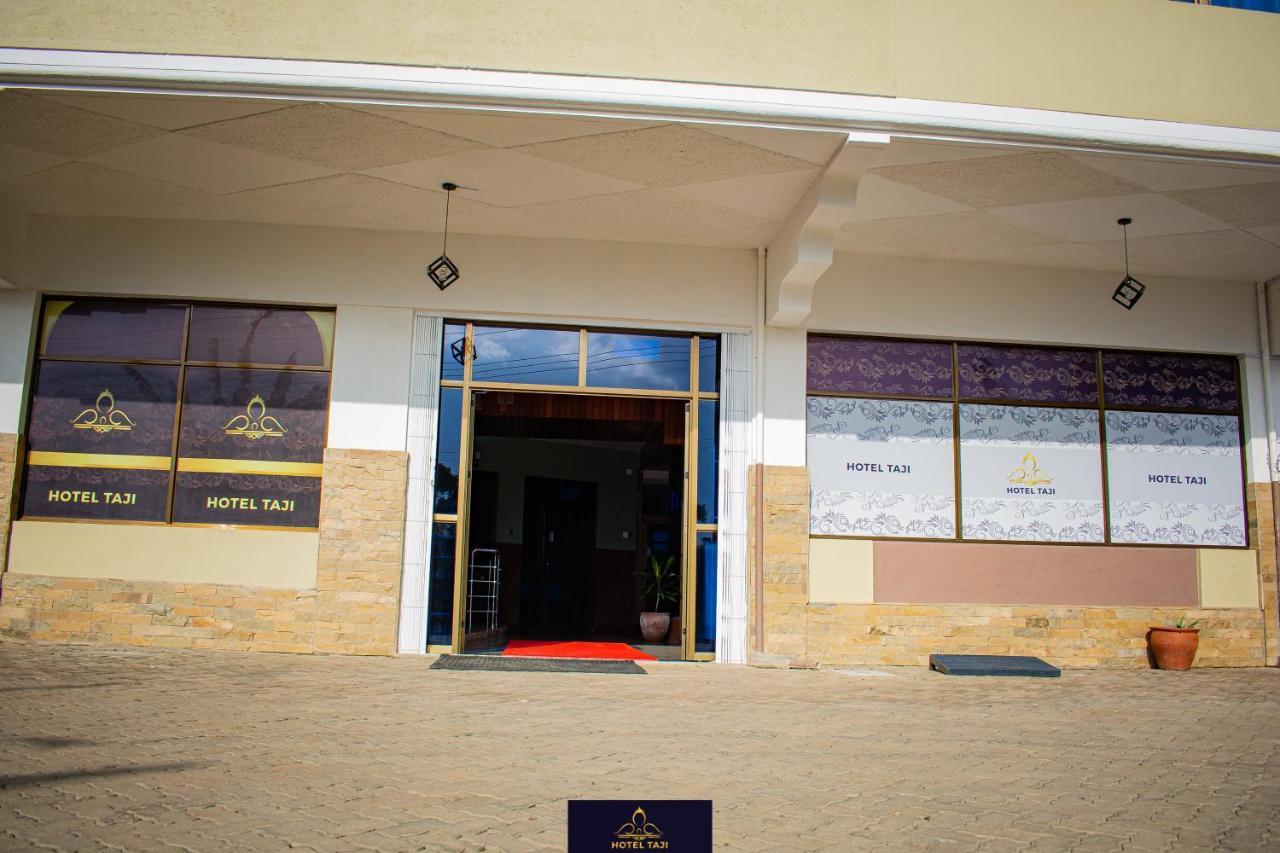 Hotel Taji Nanyuki Exteriör bild