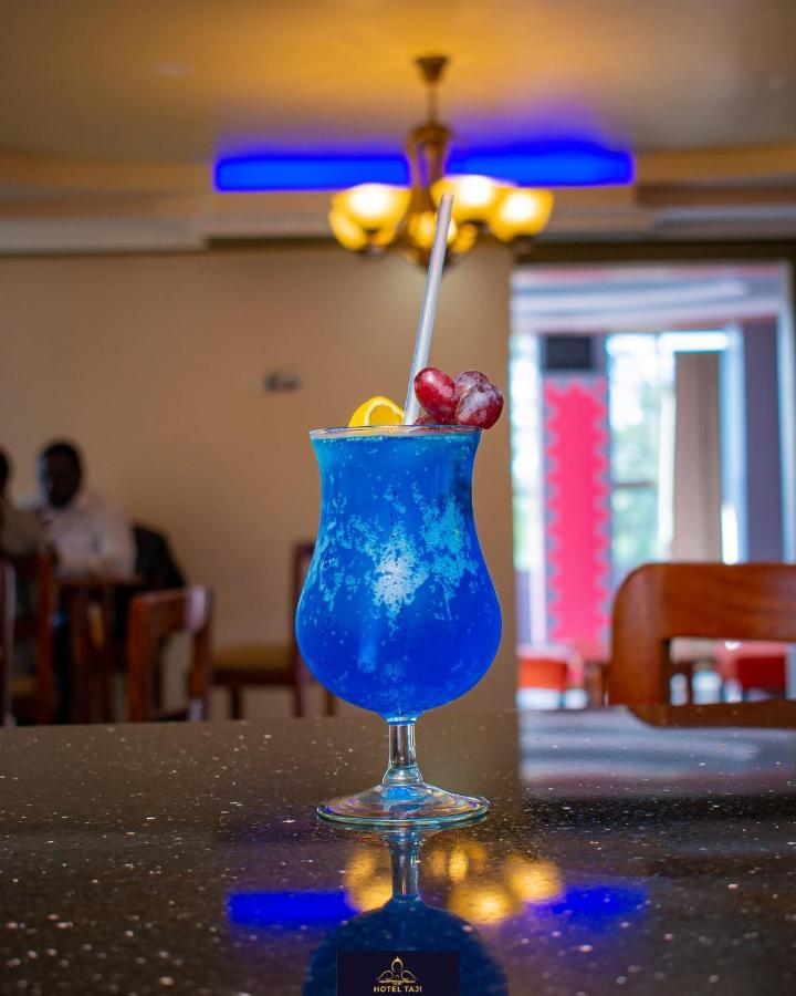 Hotel Taji Nanyuki Exteriör bild