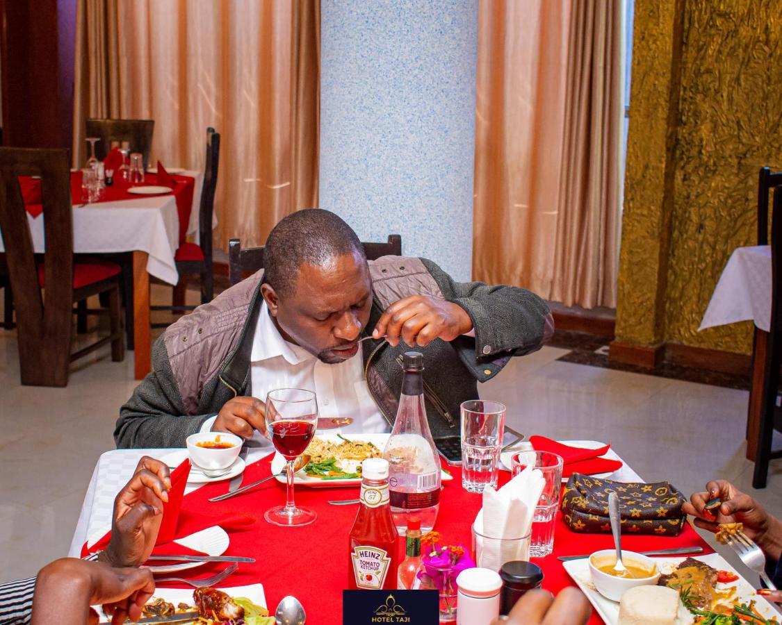 Hotel Taji Nanyuki Exteriör bild