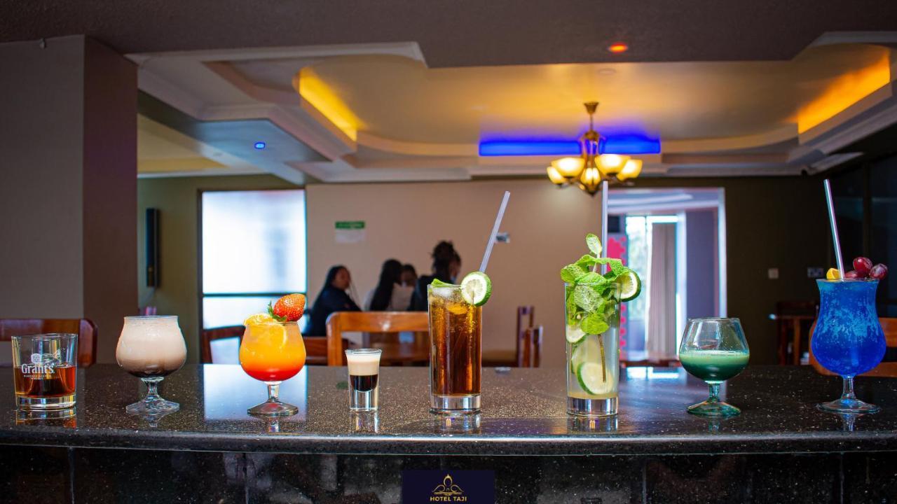 Hotel Taji Nanyuki Exteriör bild